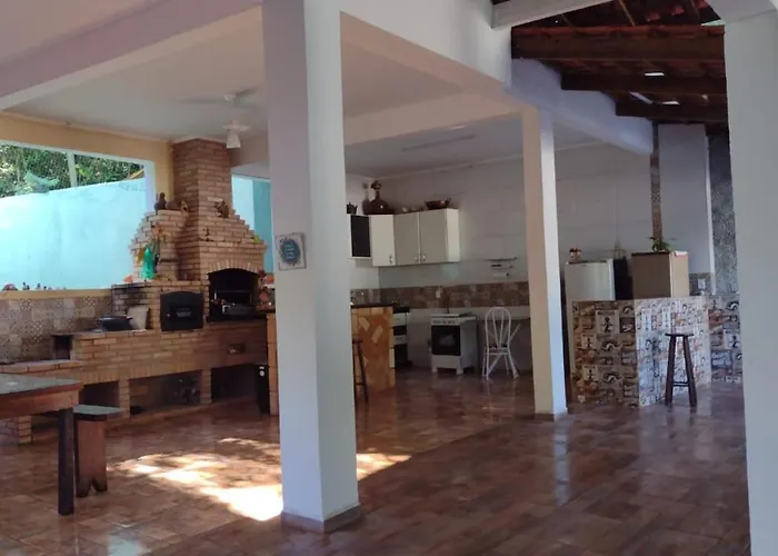 Sitio Com Lago E Piscina